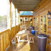 Отель Ern854 - Wagon Wheel Lodge - Great Location! Close To All The Action! 9 Bedroom Cabin by RedAwning, фото 3