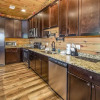 Отель SmokyStays 10 Bedroom Cabin, фото 12