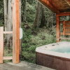Отель 99mbr - Hot Tub - Wifi - Pets Ok - Bbq - Sleeps 6 2 Bedroom Home by RedAwning, фото 13