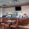 Отель Country Inn & Suites by Radisson, Lumberton, NC, фото 19