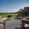 Отель Worms Head Glamping Tent - Llangennith, фото 6