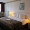 Отель Rodeway Inn Springhills Lake George, фото 23