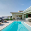 Отель Beach-style Camps Bay Home With Pool and Garden Barbados, фото 17