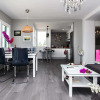 Отель Coral Bay Beachfront Apartment by Vacanzy Collection, фото 2
