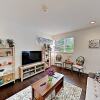 Отель Chic Capitol Hill Townhome W/ Rooftop Deck & AC Townhouse, фото 8