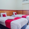 Отель RedDoorz Syariah @ Griya Soeratin Pacitan, фото 2
