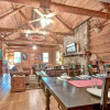 Отель Twin Creeks, 4 Bedrooms, Sleeps 14, Rustic Lodge, Hot Tub, Pool Table, фото 9
