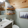 Отель Bryson City Cabin: Deck & Mountain-view Hot Tub, фото 7