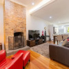 Отель Renovated 3 Bedroom Home In Petrie Terrace, фото 2