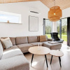 Отель 10 Person Holiday Home in Glesborg, фото 9