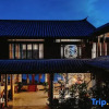 Отель Shaxi Crescent Lake Homestay, фото 8