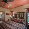 Отель Casa Oso Grande, 4 Bedrooms, Sleeps 10, Foosball, Hot Tub, Fireplace, фото 12