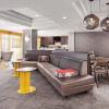 Отель SpringHill Suites Houston Hobby Airport, фото 2