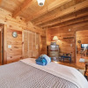 Отель Beautiful Log Cabin In The Lake Lure~ Close To Mirror Lake ~ Wifi 2 Bedroom Cabin by RedAwning, фото 14