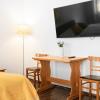 Отель Vivid King Bed Apt - 12 minutes from City Center, фото 11