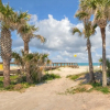 Отель Sea La Vie Beach Oceanfront Patio Pet Friendly, фото 12