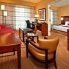 Отель Courtyard By Marriott Fayetteville, фото 5