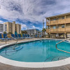 Отель Downtown Gulf Shores Condo - 1 Block to Beach!, фото 12