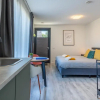 Отель Roosjesweg 2 Luxe gastenkamer 400 meter van strand met parkeerplaats, фото 3