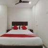 Отель Sujatha Nirmala Convent Road by OYO Rooms, фото 3