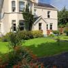 Отель Galway Manor Banba House Sleeps 2-26, фото 3