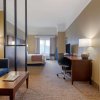 Отель Comfort Suites Savannah North I-95, фото 28