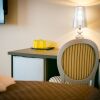 Отель Suites & Apartments U Tri hrusek, фото 2