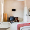 Отель OYO 92826 Penginapan Syariah Faster Inn, фото 12