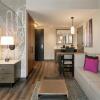 Отель Embassy Suites by Hilton Berkeley Heights, фото 17