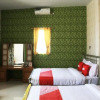 Отель OYO 1722 Villa Ciparay Indah, фото 4
