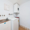 Отель Tradewinds, Unit 4/110 Victoria Parade, фото 6