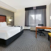 Отель La Quinta Inn & Suites by Wyndham Dallas North Central, фото 6