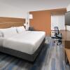 Отель College Park Hotel & Suites, фото 4