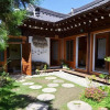 Отель Jeonju Blue Cradle Hanok Pension, фото 1