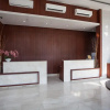 Отель RedDoorz Premium @ Raya Nginden, фото 18
