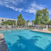 Отель Sleek Phoenix Condo: Walk to Biltmore Fashion Park, фото 18