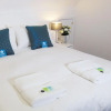 Отель The Kings Gathering - Very Central Chester - Sleeps 9 - Chester Races Nights Out Sightseeing City, фото 19