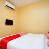 Отель OYO 2656 Az Zahra Residence Syariah, фото 12