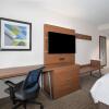 Отель Holiday Inn Express Yreka-Shasta Area, an IHG Hotel, фото 6