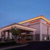 Отель Hampton Inn Shelbyville, фото 1