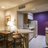 Отель Quality Suites Atlanta Buckhead Village North, фото 31