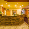 Отель Alpine Inn & Suites, фото 2
