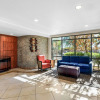 Отель Comfort Suites Vacaville-Napa Valley Area, фото 4