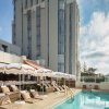 Отель Sunset Tower Hotel в Уэст-Голливуде
