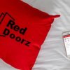 Отель RedDoorz Premium near Ragunan Zoo 2, фото 13