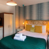 Отель PickThePlace 3-bedroom Plymouth apartment, фото 4