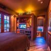 Отель Four Peaks B and B Romantic Getaway, фото 6