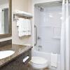 Отель Comfort Inn & Suites, фото 6