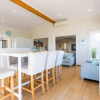 Отель Beautiful 3BR Beachside Apt in Cottesloe!, фото 8