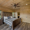 Отель The Hidden Owl Mountain Lodge 5 Bedroom Cabin by RedAwning, фото 33